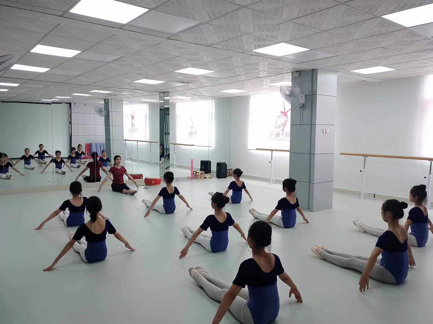 幼儿园PVC地板胶